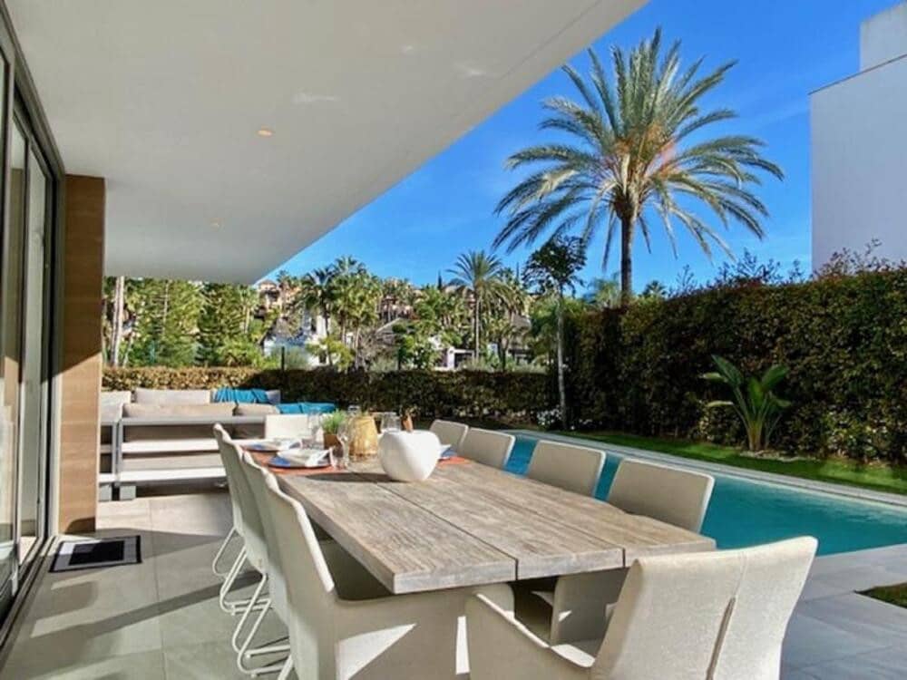 5 soveværelse Villa til leje i El Paraiso med swimmingpool garage - € 8.500 (Ref: 9618828)