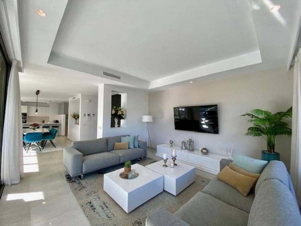 5 soveværelse Villa til leje i El Paraiso med swimmingpool garage - € 8.500 (Ref: 9618828)