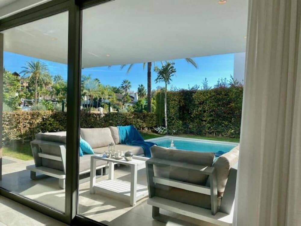 5 soveværelse Villa til leje i El Paraiso med swimmingpool garage - € 8.500 (Ref: 9618828)