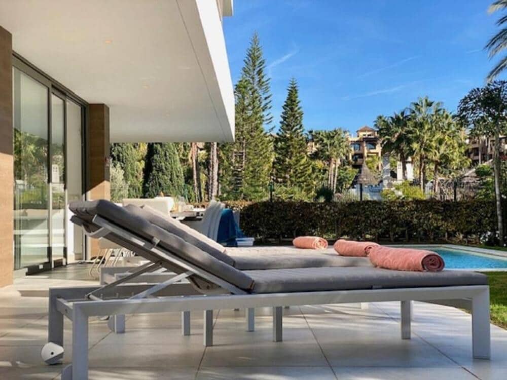 5 soveværelse Villa til leje i El Paraiso med swimmingpool garage - € 8.500 (Ref: 9618828)
