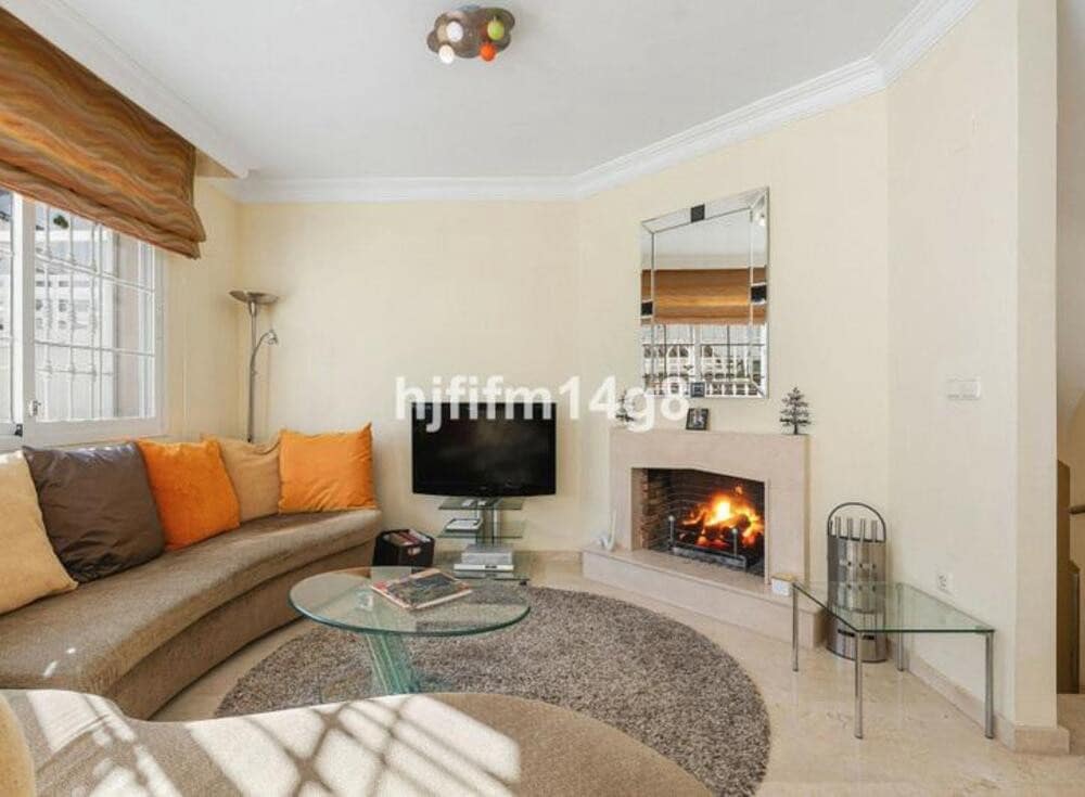 Casa de 3 habitaciones en Marbella en venta con piscina garaje - 595.000 € (Ref: 9618829)