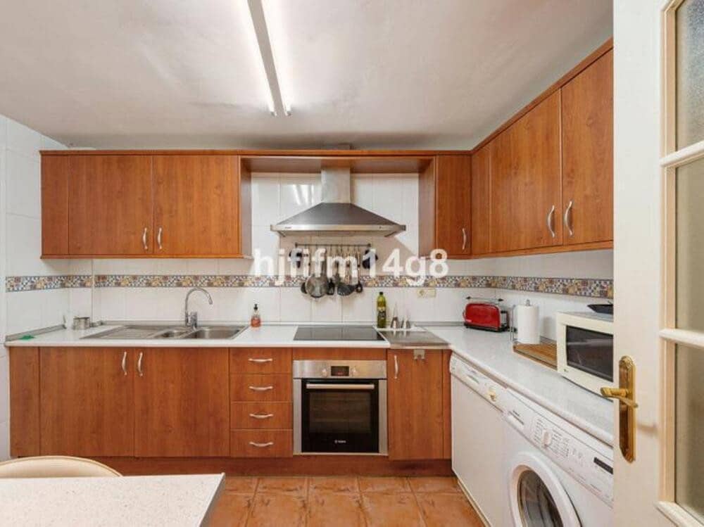 Casa de 3 habitaciones en Marbella en venta con piscina garaje - 595.000 € (Ref: 9618829)