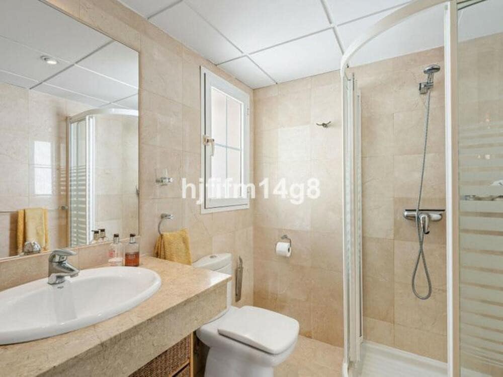 Casa de 3 habitaciones en Marbella en venta con piscina garaje - 595.000 € (Ref: 9618829)