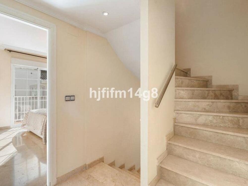 Casa de 3 habitaciones en Marbella en venta con piscina garaje - 595.000 € (Ref: 9618829)