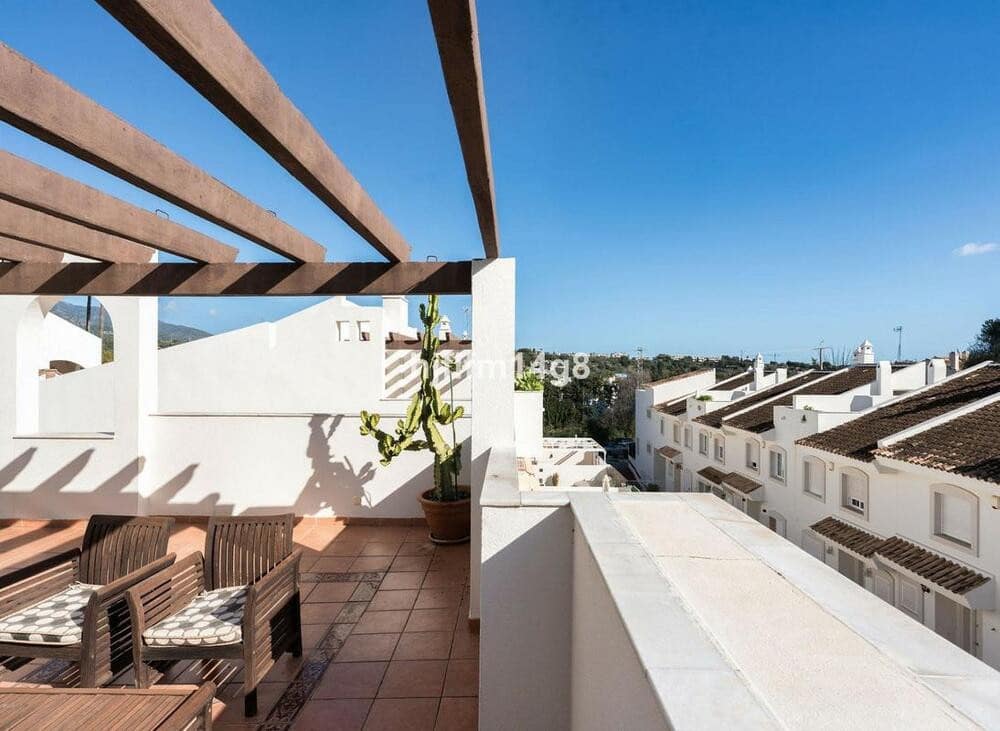 Casa de 3 habitaciones en Marbella en venta con piscina garaje - 595.000 € (Ref: 9618829)