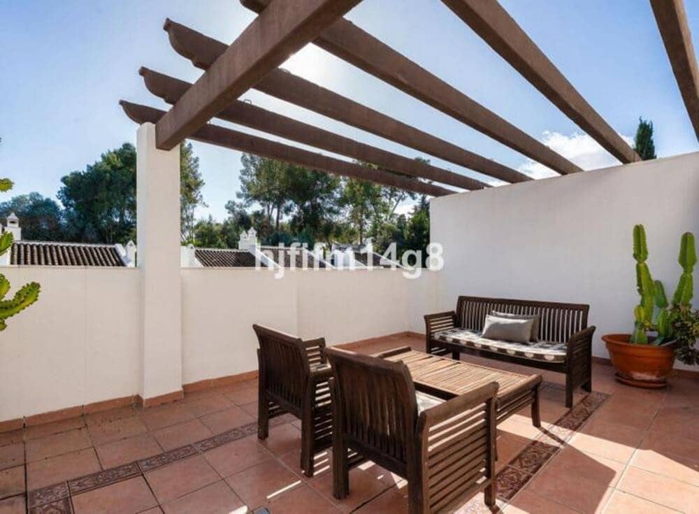Casa de 3 habitaciones en Marbella en venta con piscina garaje - 595.000 € (Ref: 9618829)