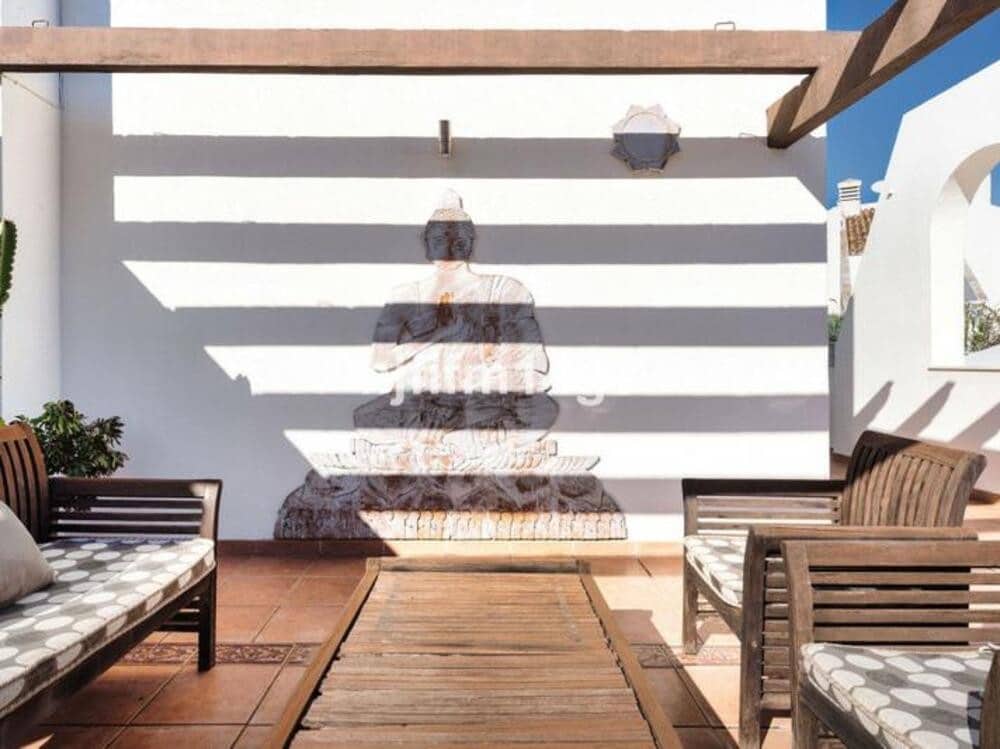 Casa de 3 habitaciones en Marbella en venta con piscina garaje - 595.000 € (Ref: 9618829)