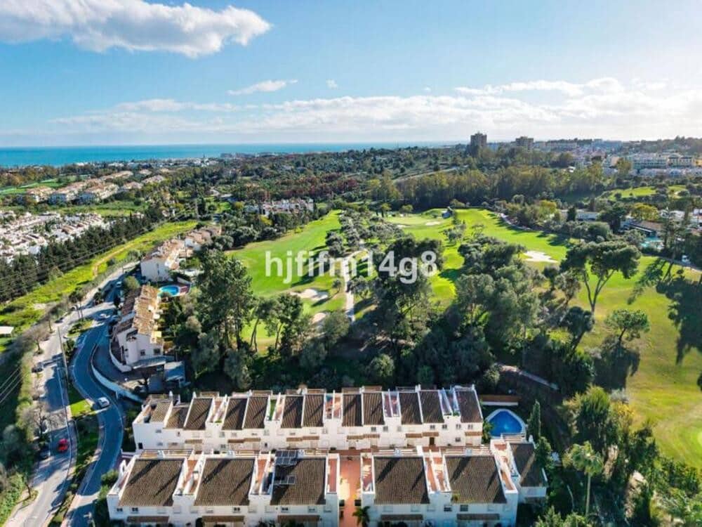 Casa de 3 habitaciones en Marbella en venta con piscina garaje - 595.000 € (Ref: 9618829)