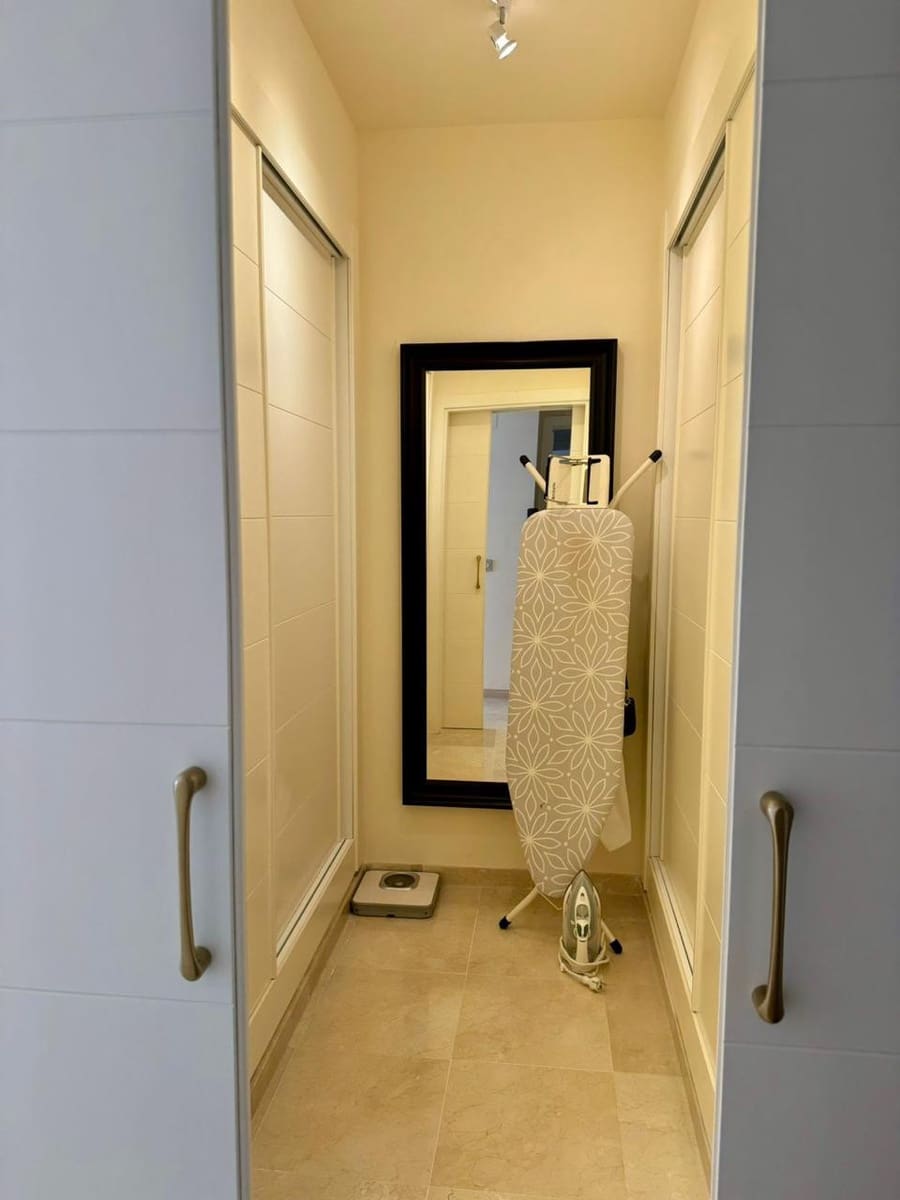 2 soveværelse Lejlighed til leje i La Cala de Mijas med swimmingpool garage - € 1.400 (Ref: 9620727)