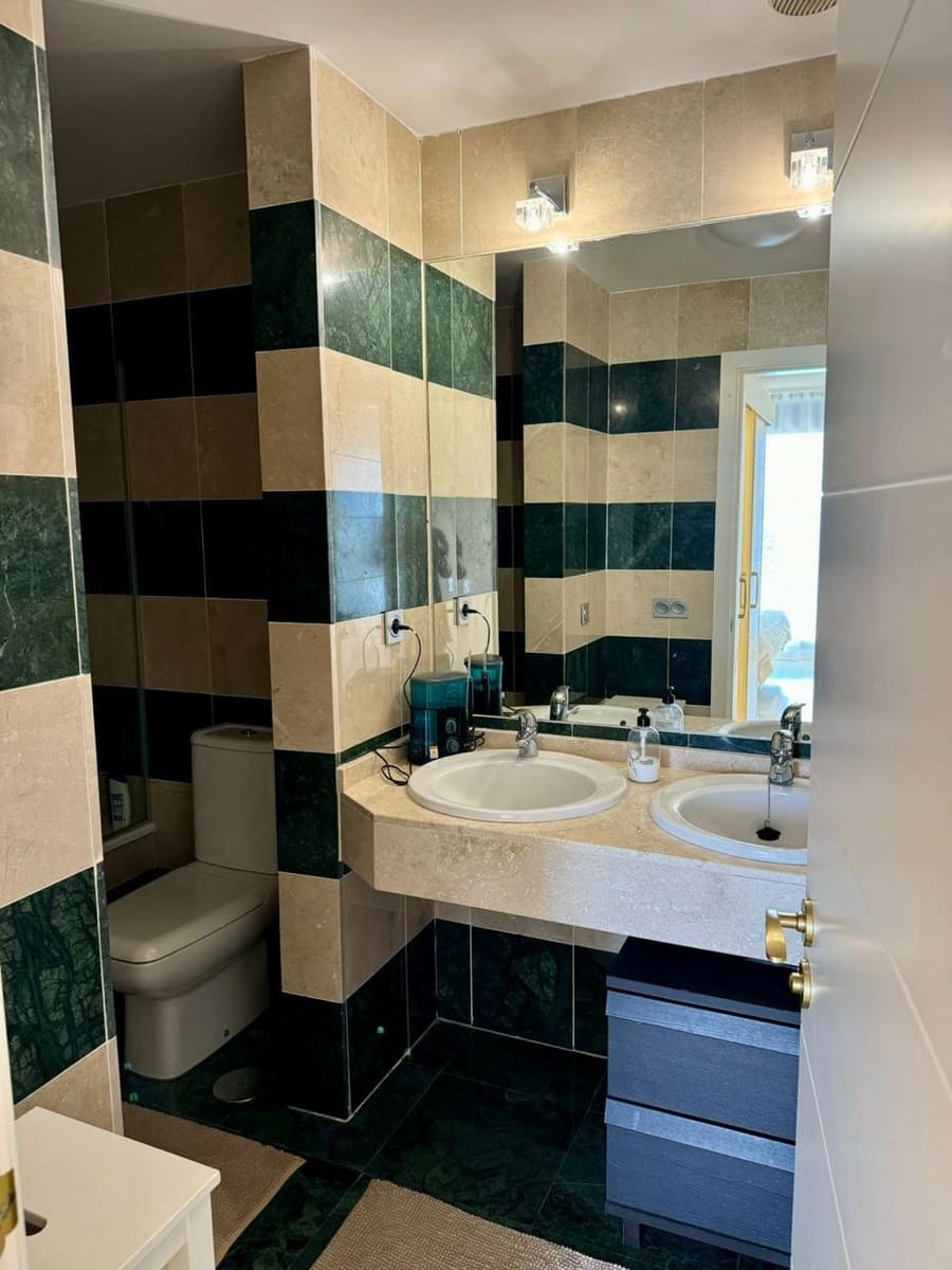 2 soveværelse Lejlighed til leje i La Cala de Mijas med swimmingpool garage - € 1.400 (Ref: 9620727)