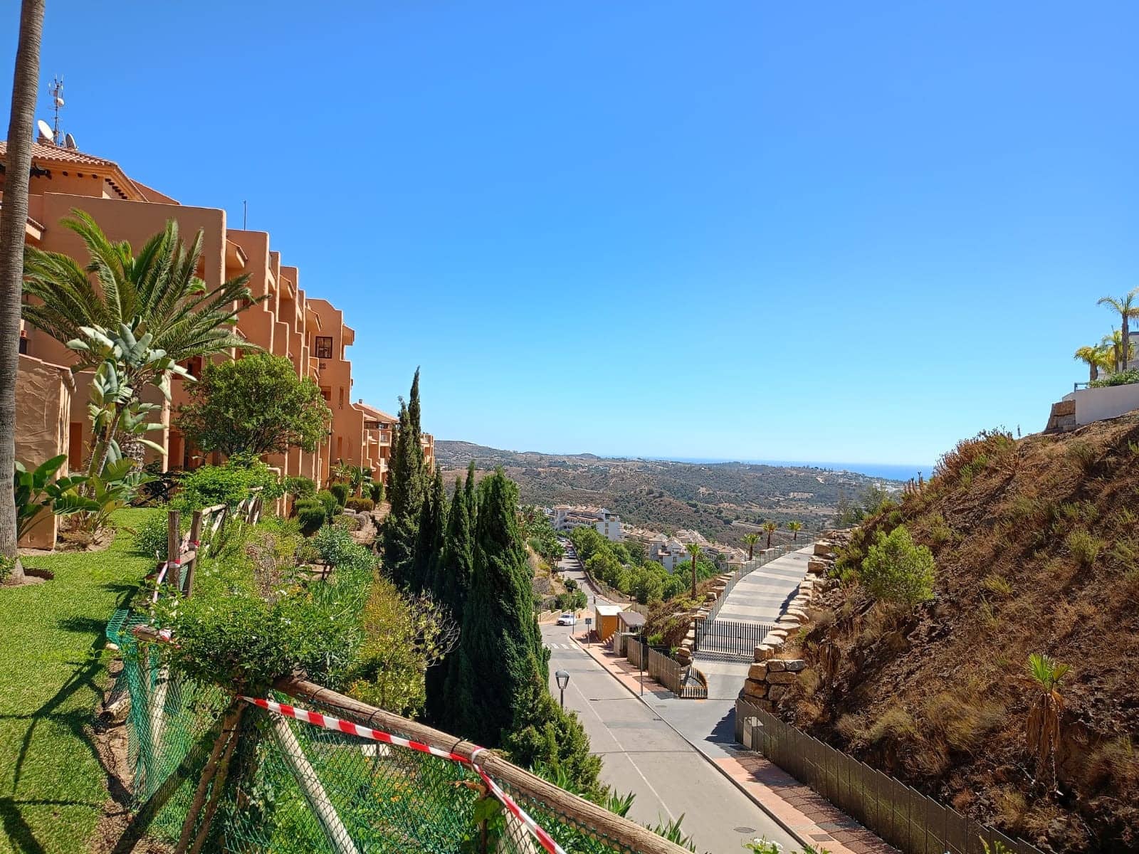 2 soveværelse Lejlighed til leje i La Cala de Mijas med swimmingpool garage - € 1.400 (Ref: 9620727)