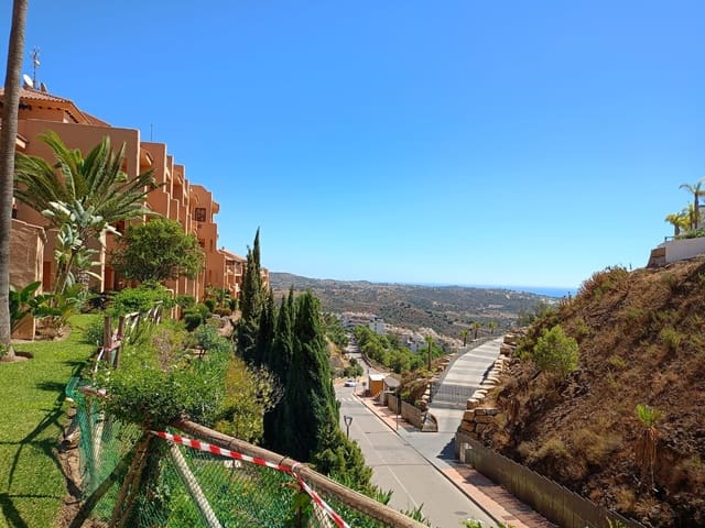 2 soveværelse Lejlighed til leje i La Cala de Mijas, Mijas med swimmingpool garage - € 1.400 (Ref: 9620727)