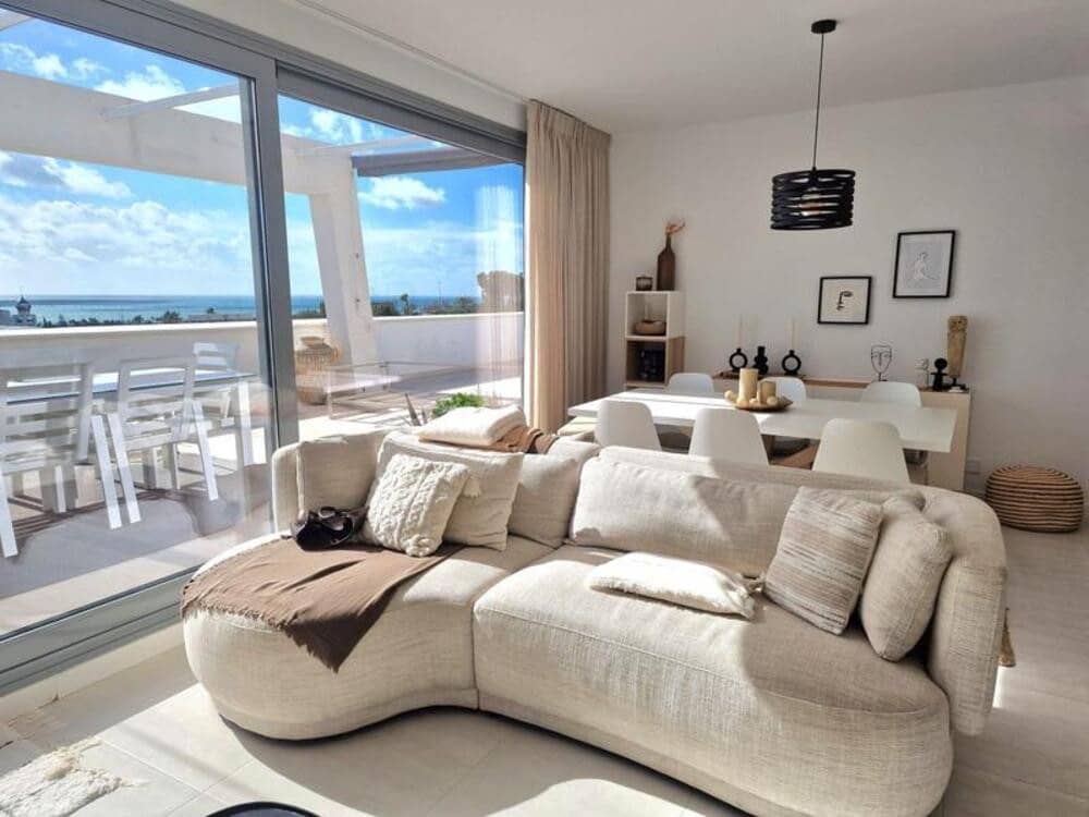 4 bedroom Penthouse for rent in New Golden Mile with pool garage - € 3,900 (Ref: 9627049)