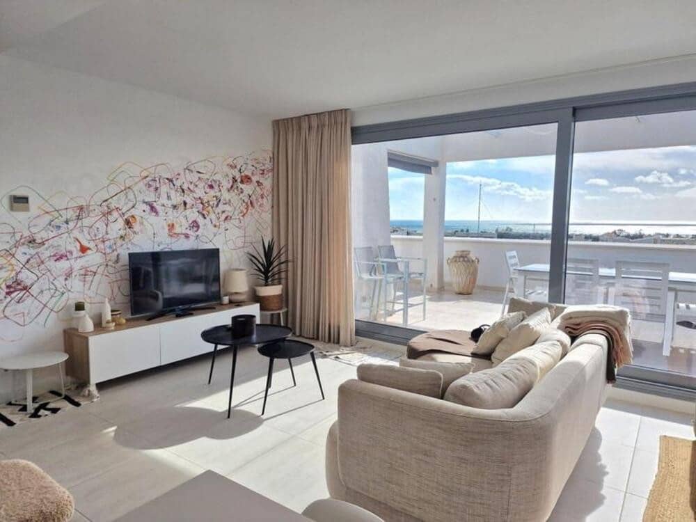 4 bedroom Penthouse for rent in New Golden Mile with pool garage - € 3,900 (Ref: 9627049)