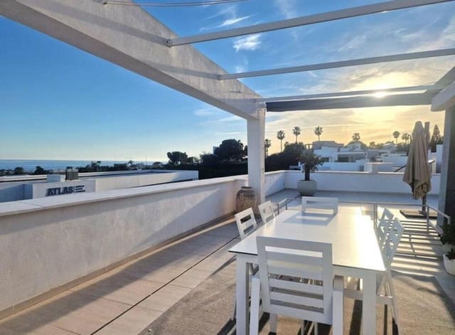 4 bedroom Penthouse for rent in La Concha - Resina Golf, Estepona - € 3,900 (Ref: 9627049)