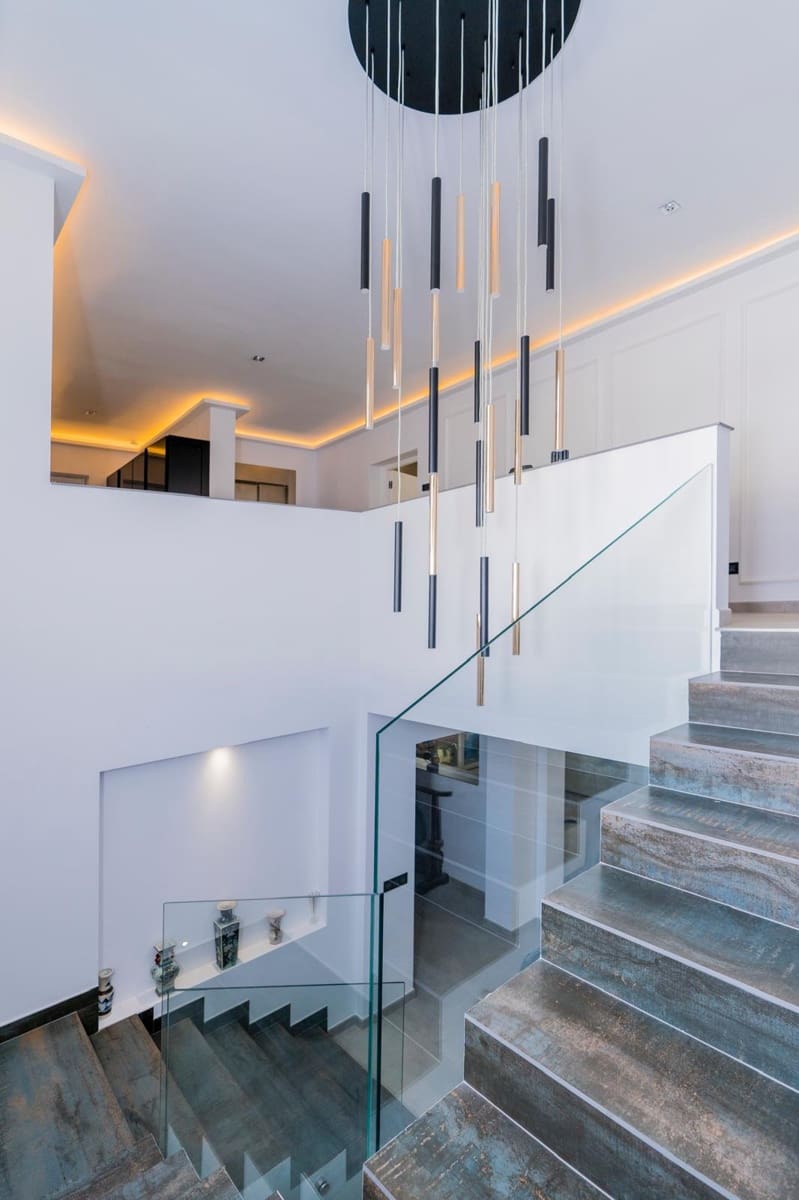 10 sovrum Villa till salu i New Golden Mile med pool garage - 4 200 000 € (Ref: 9627050)
