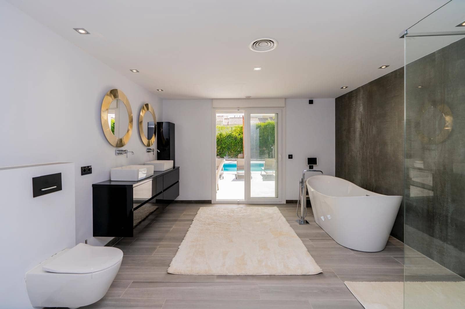 10 sovrum Villa till salu i New Golden Mile med pool garage - 4 200 000 € (Ref: 9627050)
