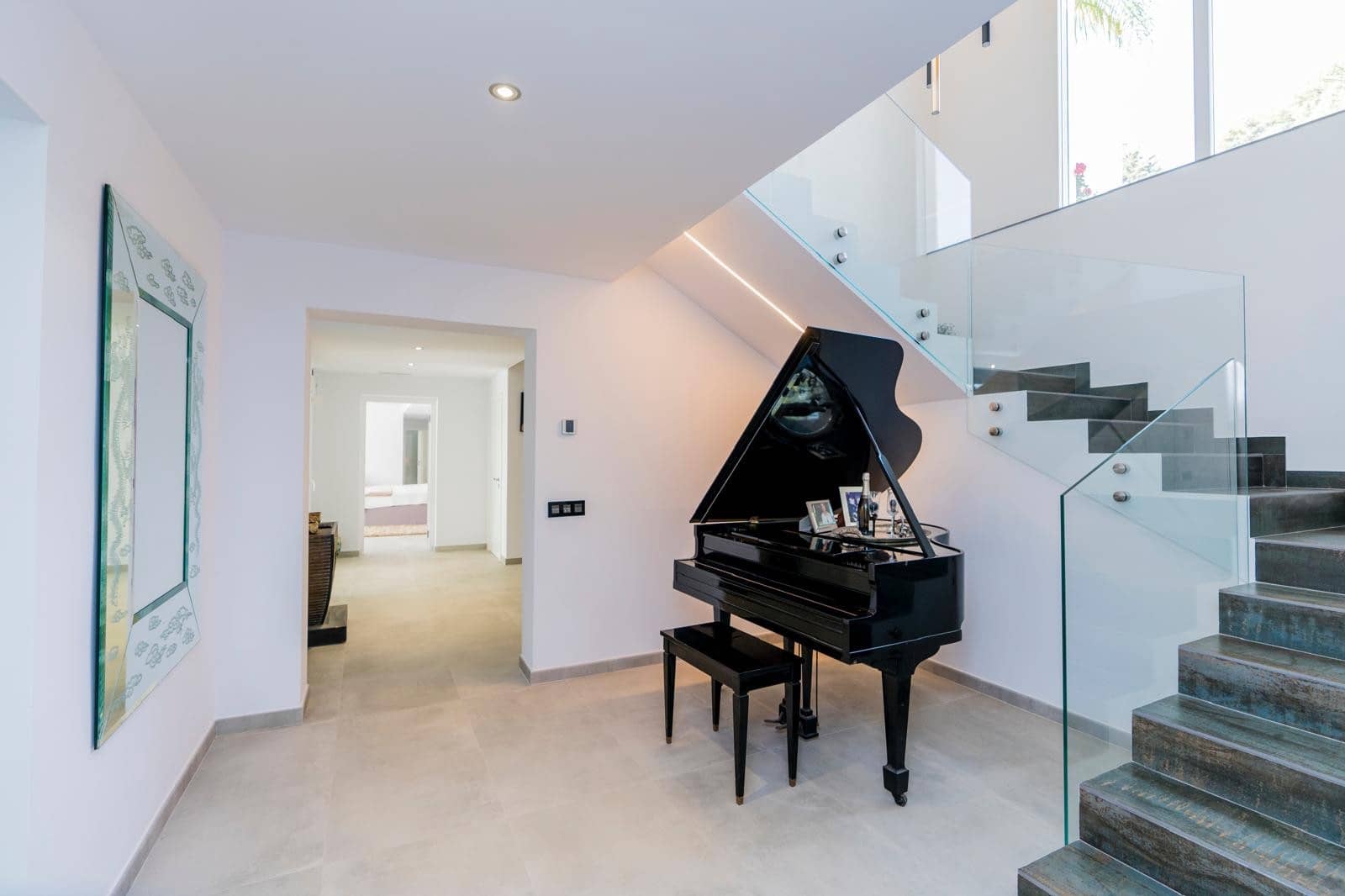 10 sovrum Villa till salu i New Golden Mile med pool garage - 4 200 000 € (Ref: 9627050)