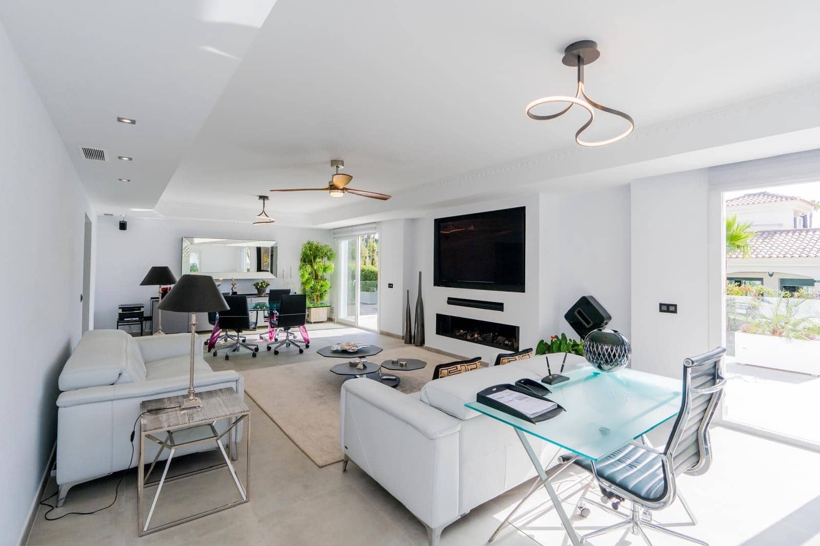 10 sovrum Villa till salu i New Golden Mile med pool garage - 4 200 000 € (Ref: 9627050)