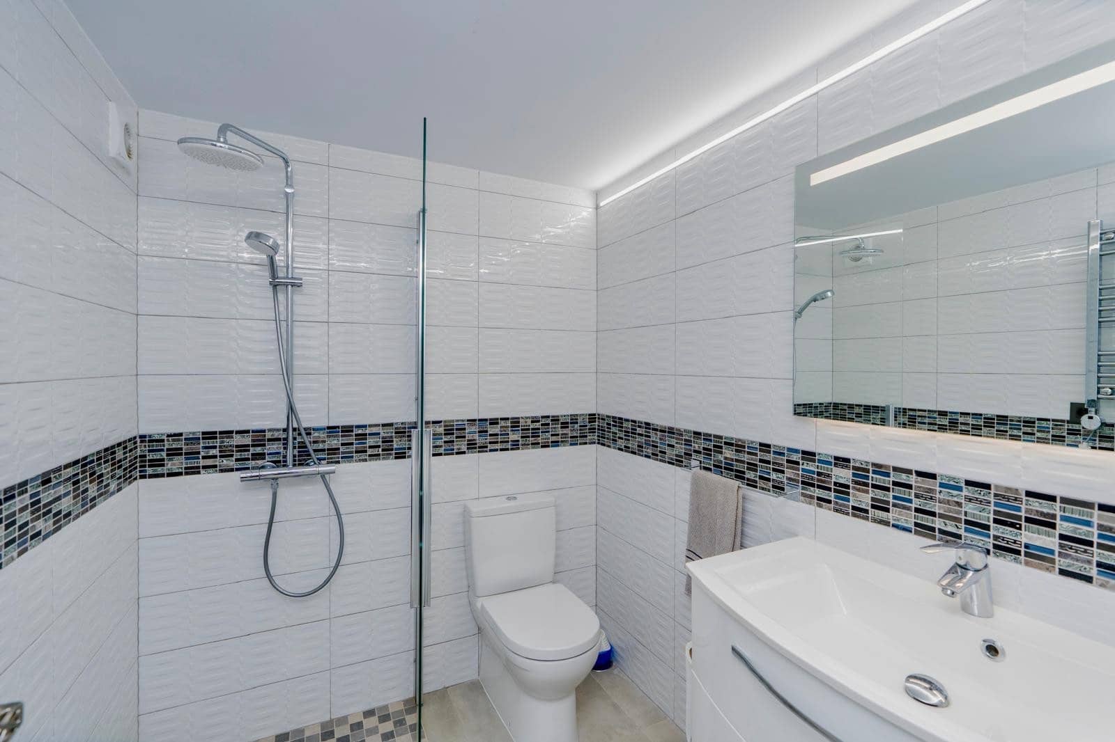 10 sovrum Villa till salu i New Golden Mile med pool garage - 4 200 000 € (Ref: 9627050)