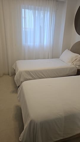 2 soveværelse Lejlighed til leje i La Dama de Noche - La Alzambra, Marbella med swimmingpool garage - € 2.500 (Ref: 9629463)