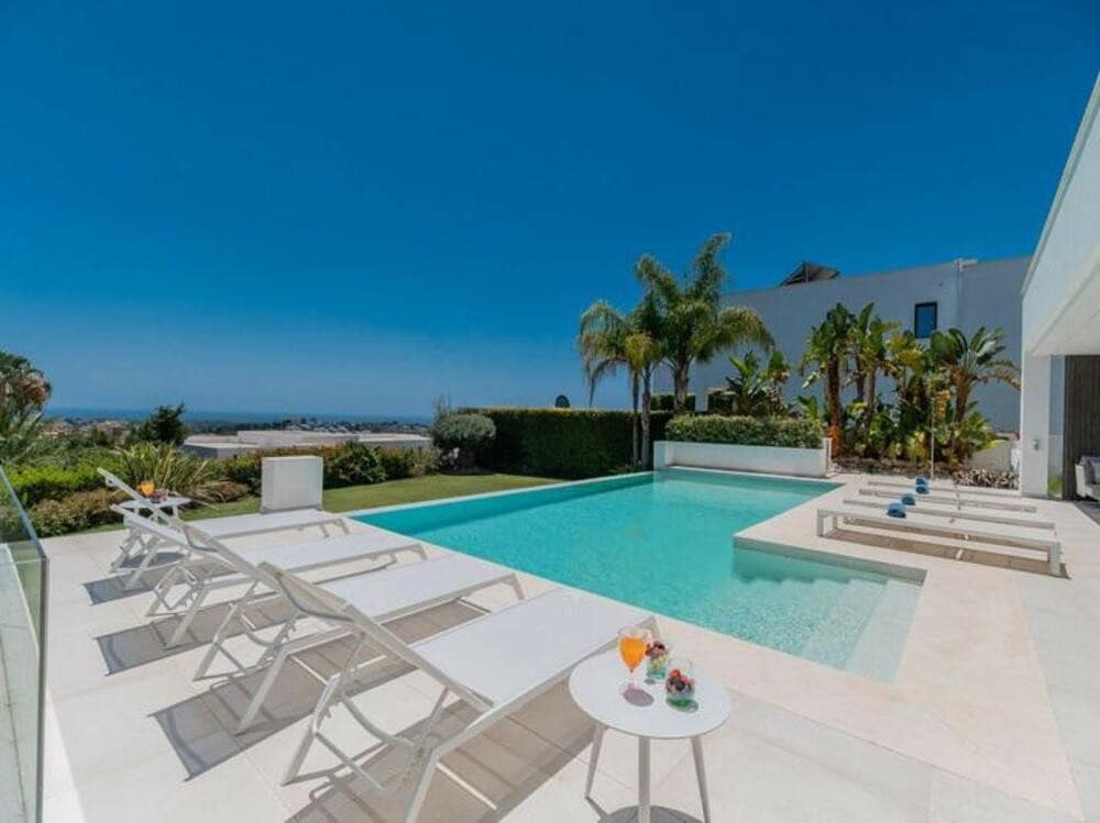 6 quarto Moradia para arrendar em Benahavis - 18 000 € (Ref: 9629465)