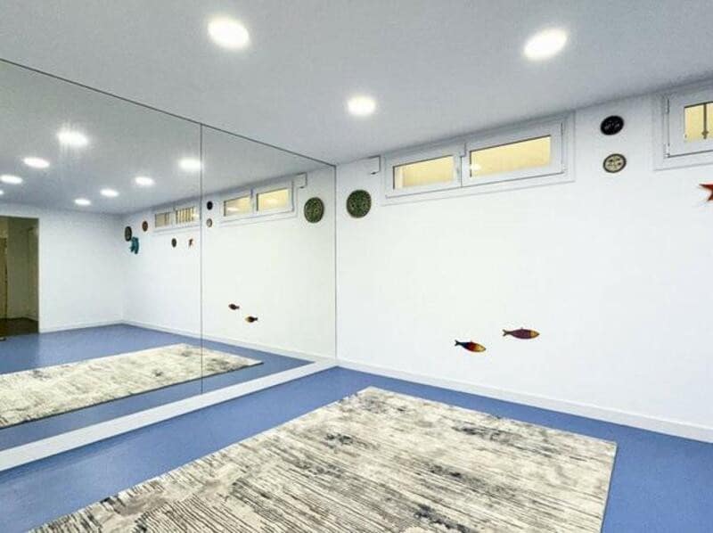 4 soveværelse Villa til leje i Marbella med swimmingpool garage - € 12.500 (Ref: 9629466)