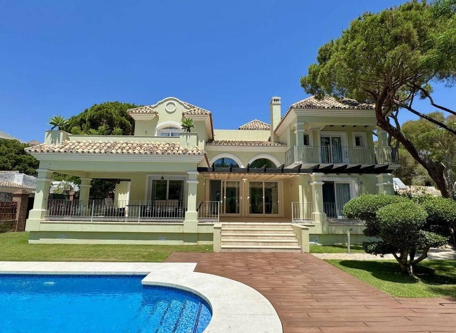 4 soveværelse Villa til leje i Marbella med swimmingpool garage - € 12.500 (Ref: 9629466)