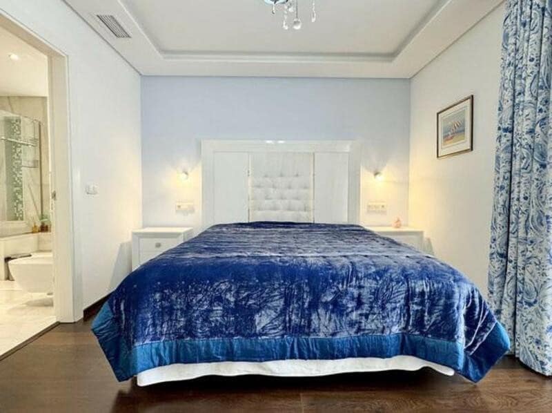 4 soveværelse Villa til leje i Marbella med swimmingpool garage - € 12.500 (Ref: 9629466)