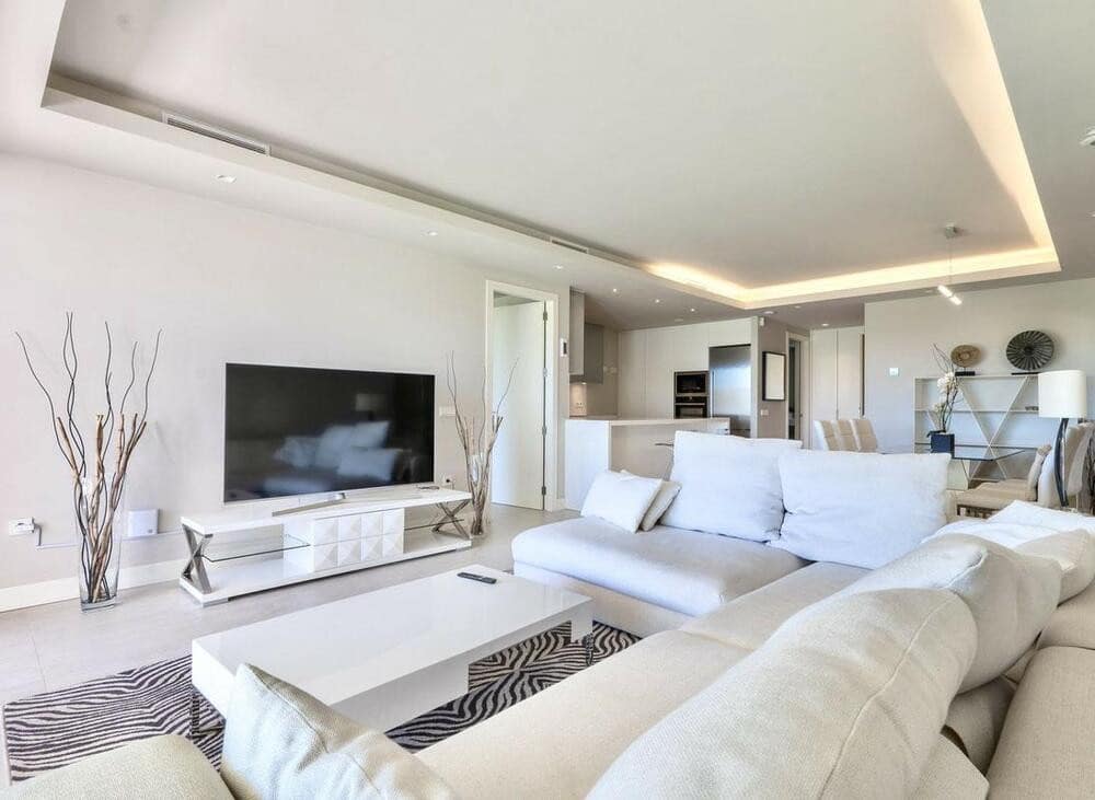 2 sypialnia Apartament do wynajęcia w Marbella z basenem garażem - 4 000 € (Ref: 9629467)