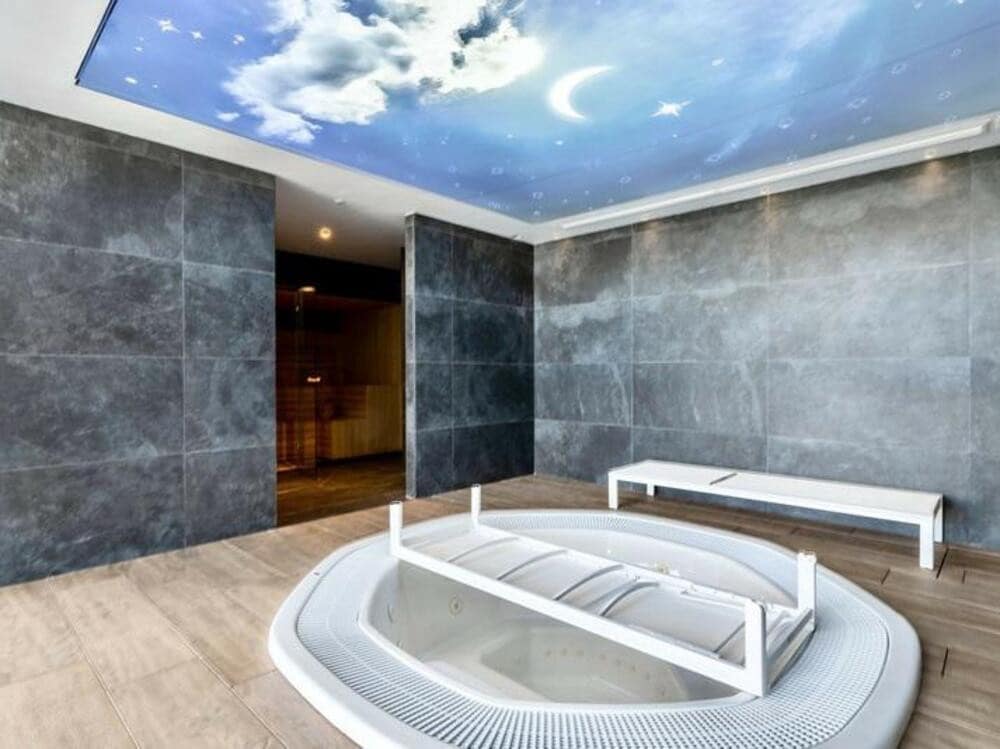 2 sypialnia Apartament do wynajęcia w Marbella z basenem garażem - 4 000 € (Ref: 9629467)