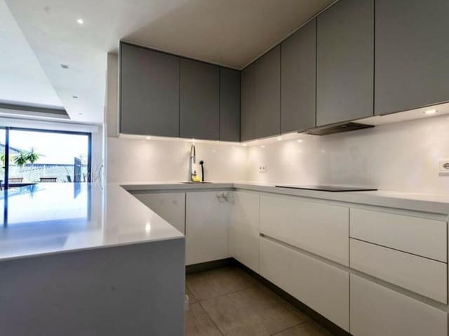 2 sypialnia Apartament do wynajęcia w Los Naranjos, Marbella z basenem garażem - 4 000 € (Ref: 9629467)