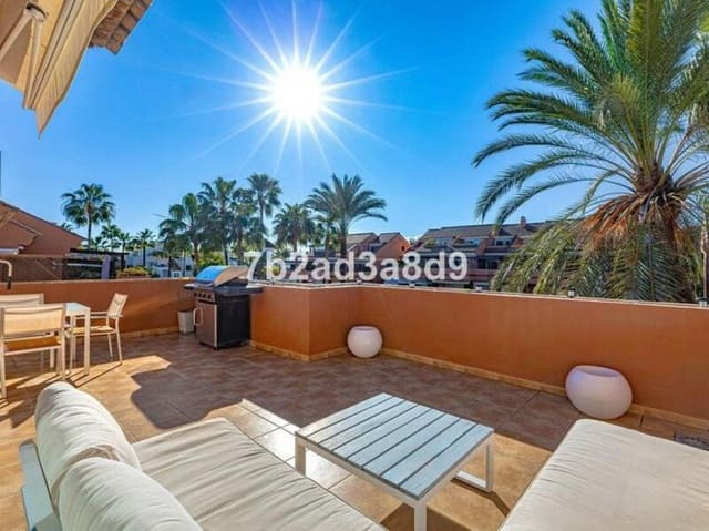 3 makuuhuone Kattohuoneisto vuokrattavana paikassa Puerto Banus, Marbella mukana uima-altaan 
autotalli - 3 700 € (Ref: 9633682)