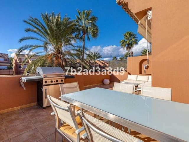 3 makuuhuone Kattohuoneisto vuokrattavana paikassa Puerto Banus, Marbella mukana uima-altaan 
autotalli - 3 700 € (Ref: 9633682)