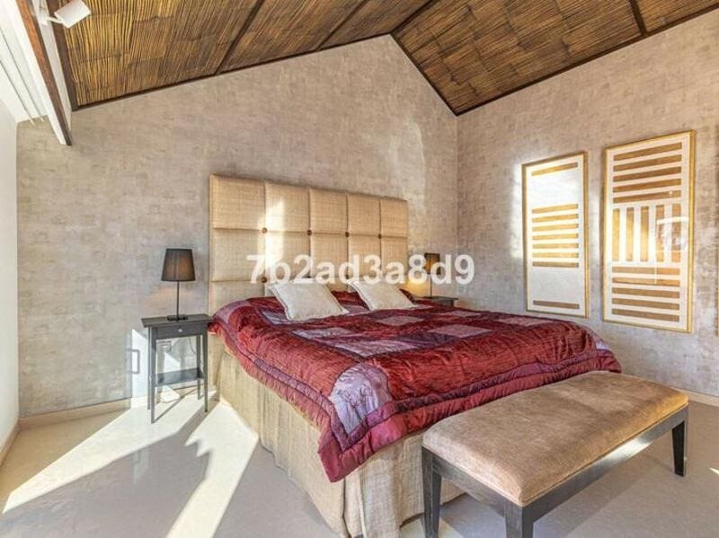 3 sypialnia Penthouse do wynajęcia w Marbella z basenem garażem - 3 700 € (Ref: 9633682)