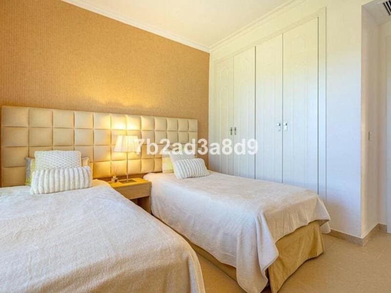 3 bedroom Penthouse for rent in Marbella with pool garage - € 3,700 (Ref: 9633682)