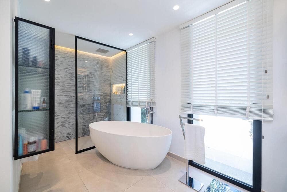 4 slaapkamer Villa te huur in Nueva Andalucia met zwembad garage - € 20.000 (Ref: 9633683)