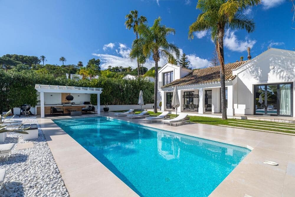 4 slaapkamer Villa te huur in Nueva Andalucia met zwembad garage - € 20.000 (Ref: 9633683)