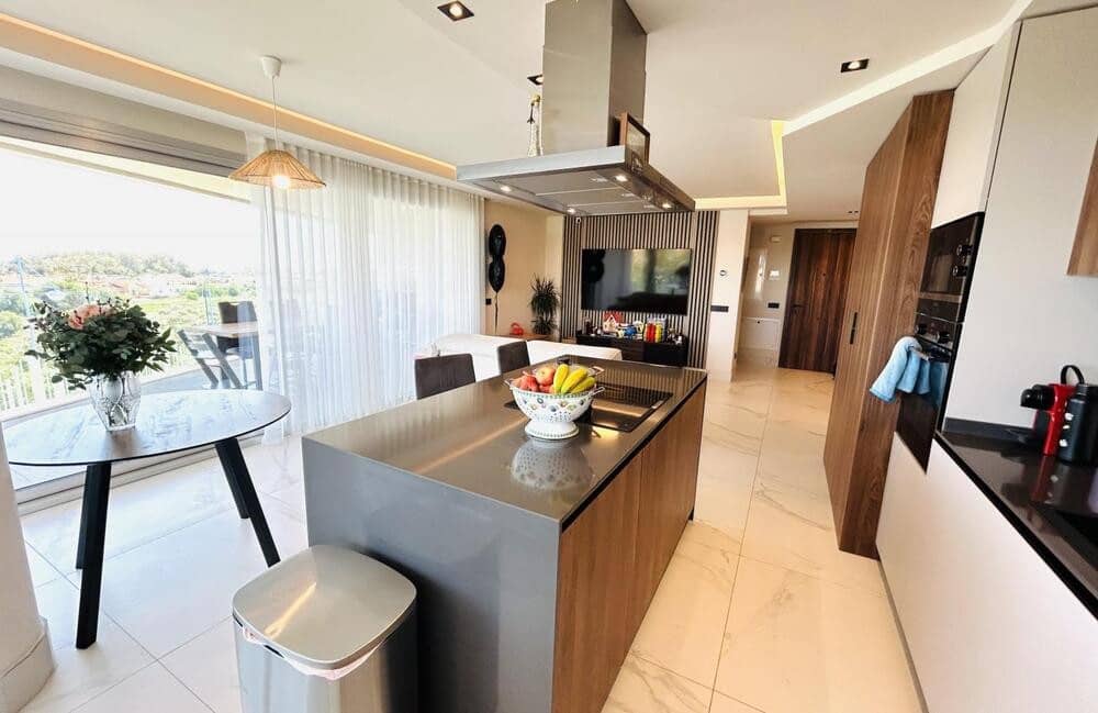 3 bedroom Apartment for rent in San Pedro de Alcantara with pool garage - € 5,000 (Ref: 9633684)