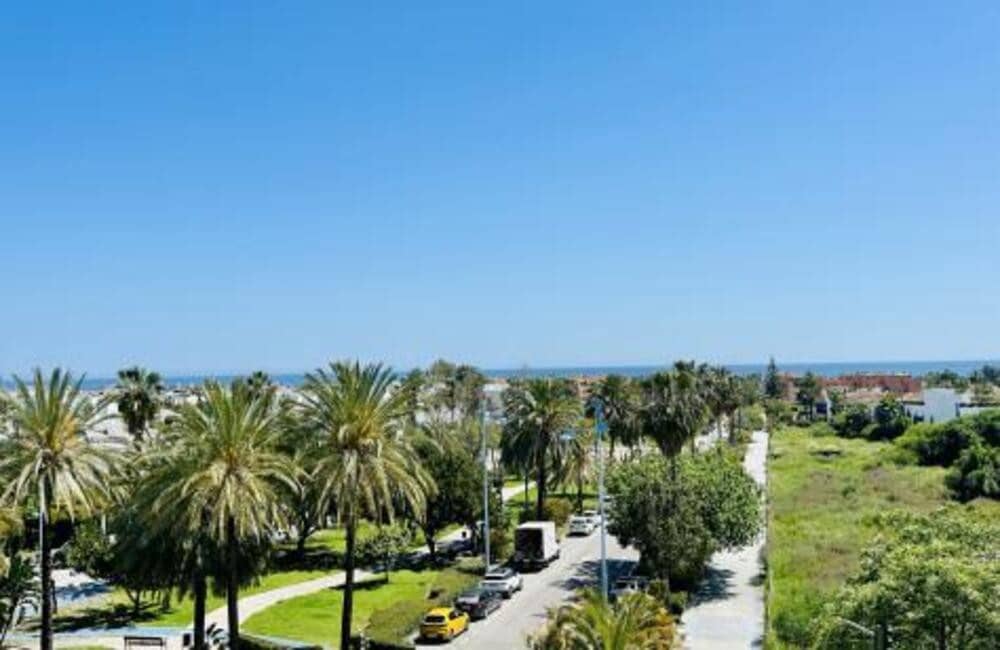 3 bedroom Apartment for rent in San Pedro de Alcantara with pool garage - € 5,000 (Ref: 9633684)