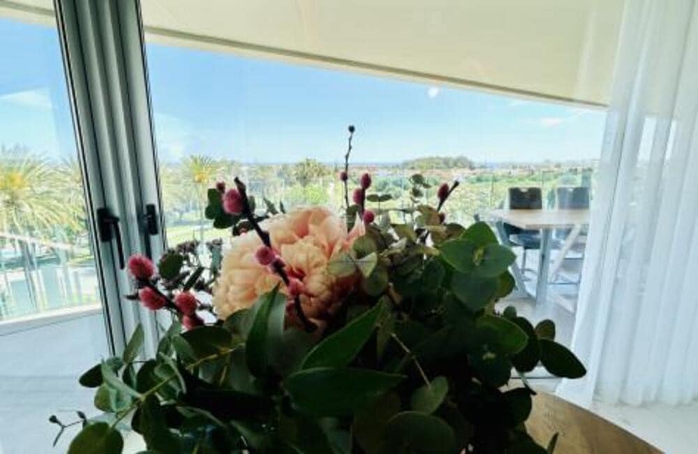 3 bedroom Apartment for rent in San Pedro de Alcantara with pool garage - € 5,000 (Ref: 9633684)