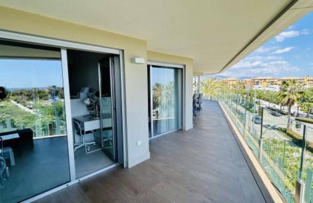 3 bedroom Apartment for rent in San Pedro de Alcantara with pool garage - € 5,000 (Ref: 9633684)