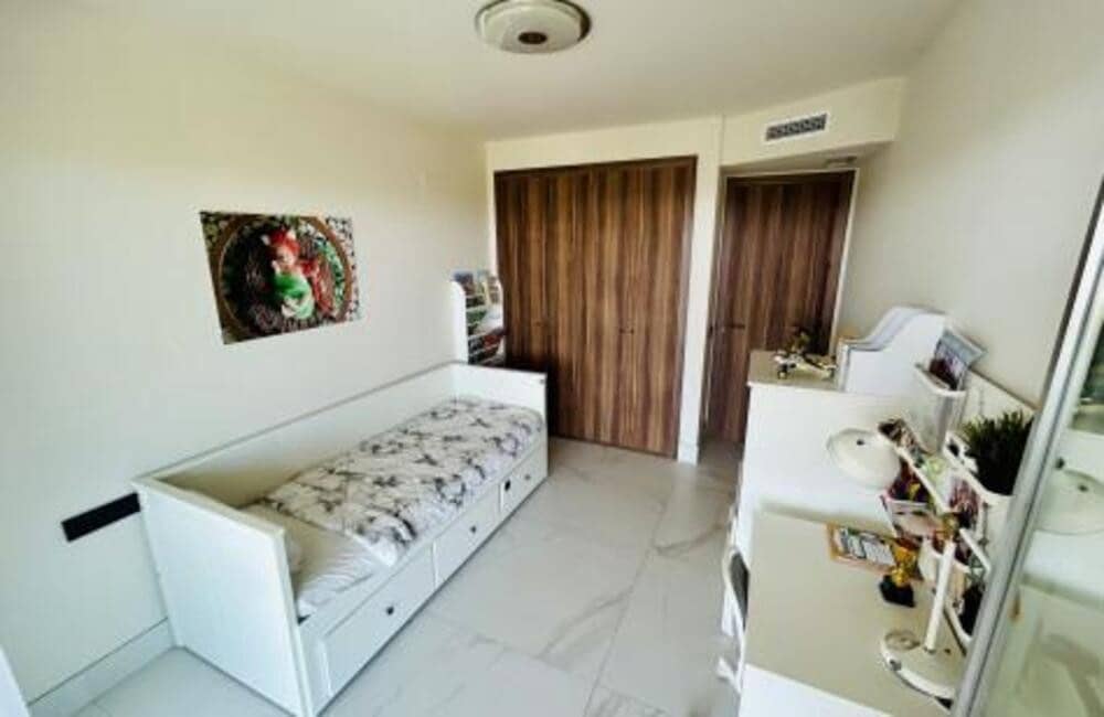 3 bedroom Apartment for rent in San Pedro de Alcantara with pool garage - € 5,000 (Ref: 9633684)