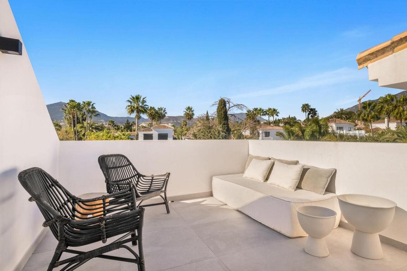 6 soveværelse Villa til leje i Marbella med swimmingpool garage - € 20.000 (Ref: 9633686)