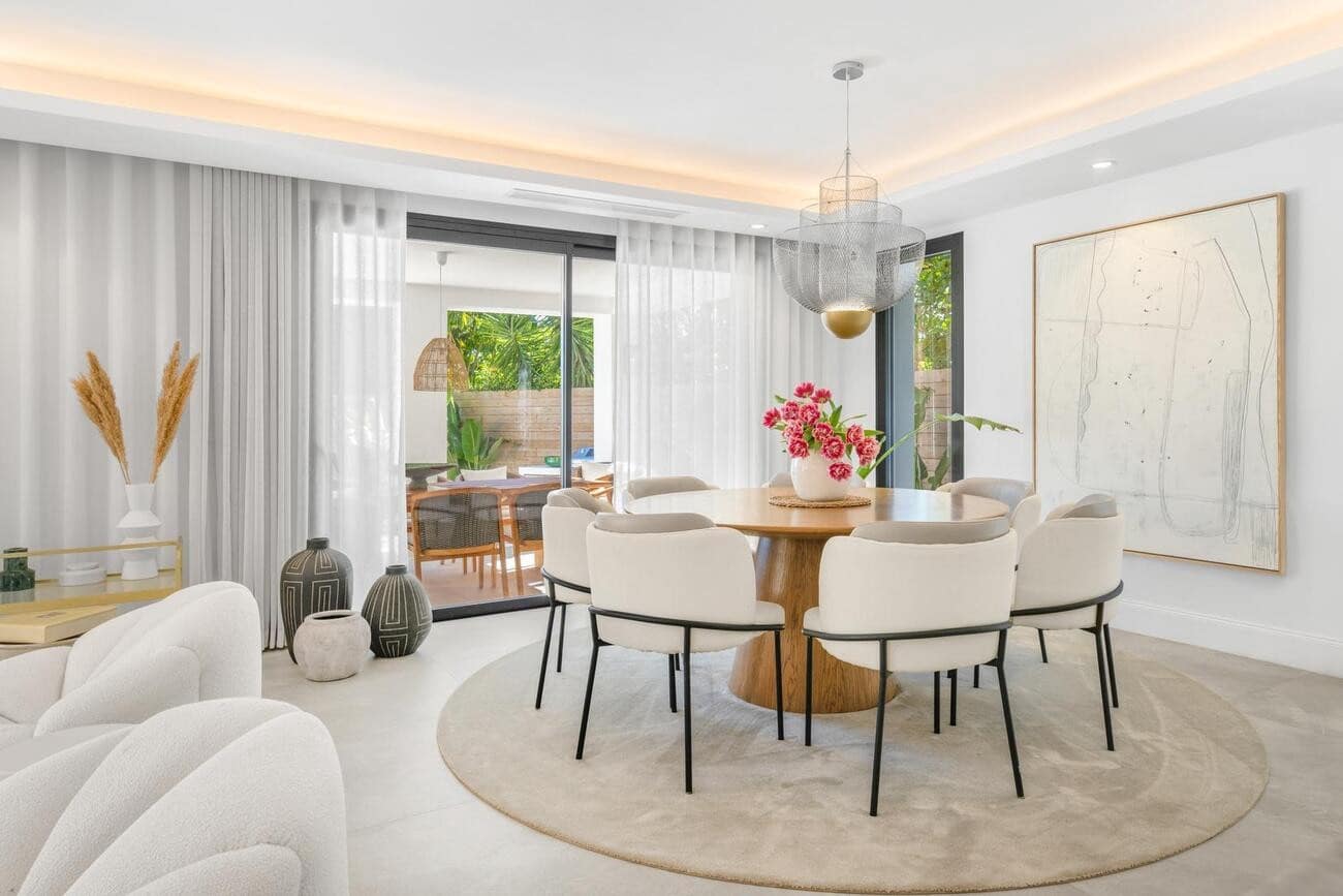 6 soveværelse Villa til leje i Marbella med swimmingpool garage - € 20.000 (Ref: 9633686)