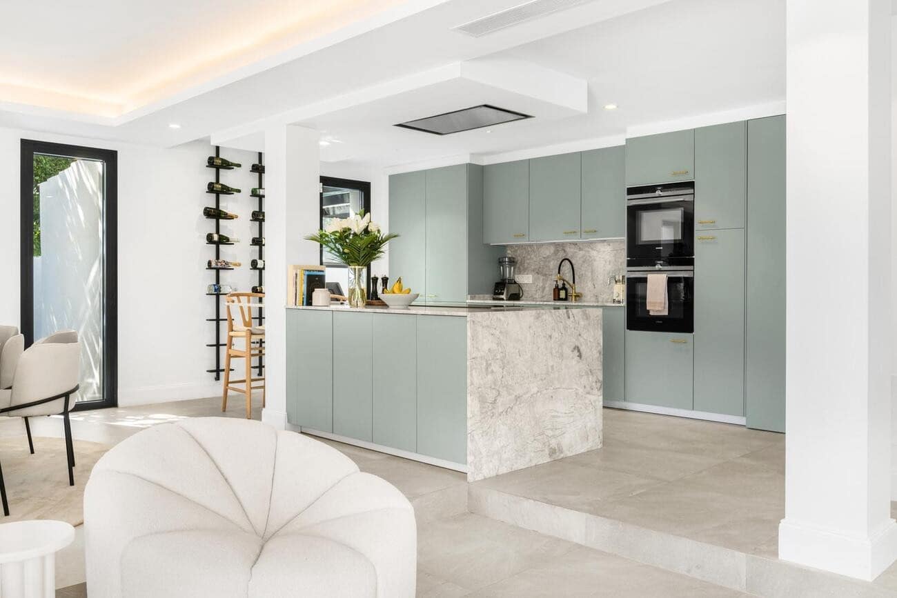 6 soveværelse Villa til leje i Marbella med swimmingpool garage - € 20.000 (Ref: 9633686)