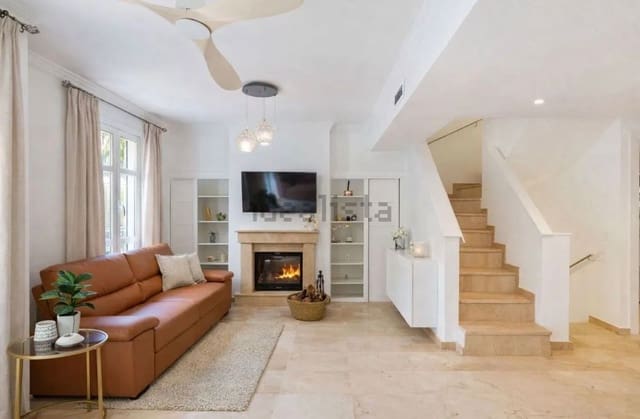 4 soveværelse Byhus til leje i Puerto Banus, Marbella med swimmingpool garage - € 4.000 (Ref: 9633687)