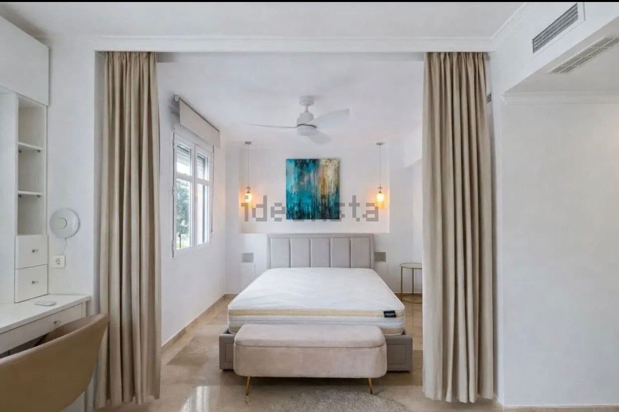 4 soveværelse Byhus til leje i Puerto Banus med swimmingpool garage - € 4.000 (Ref: 9633687)