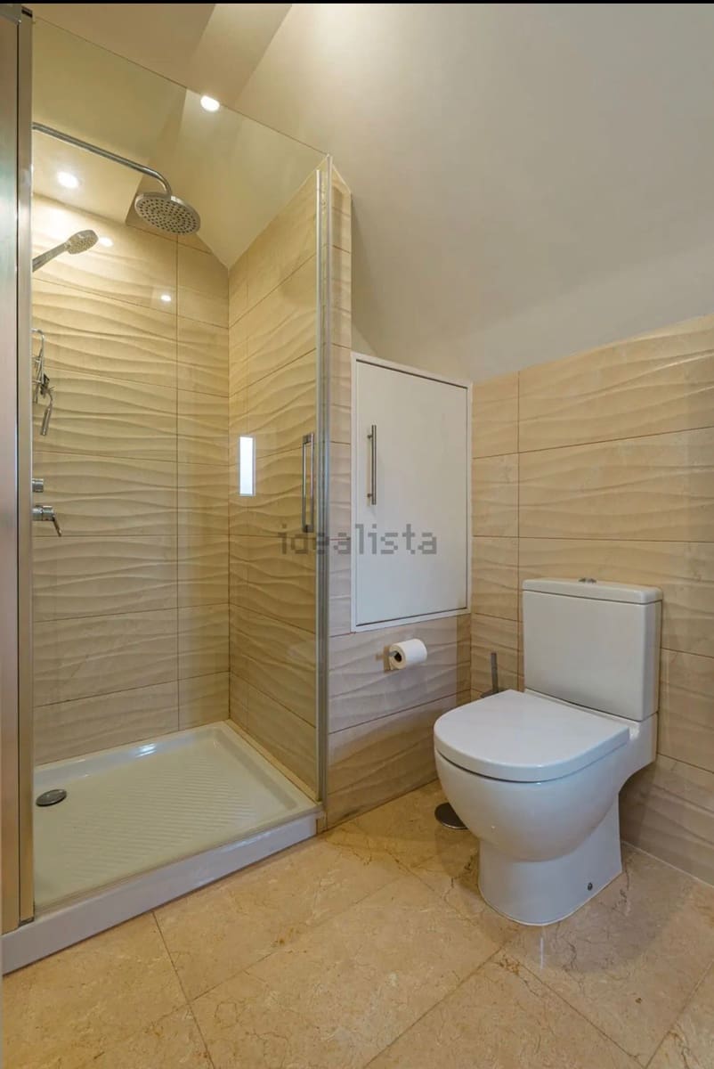 4 soveværelse Byhus til leje i Puerto Banus med swimmingpool garage - € 4.000 (Ref: 9633687)