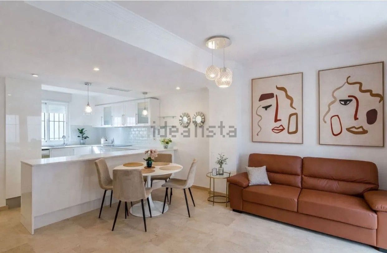 4 soveværelse Byhus til leje i Puerto Banus med swimmingpool garage - € 4.000 (Ref: 9633687)